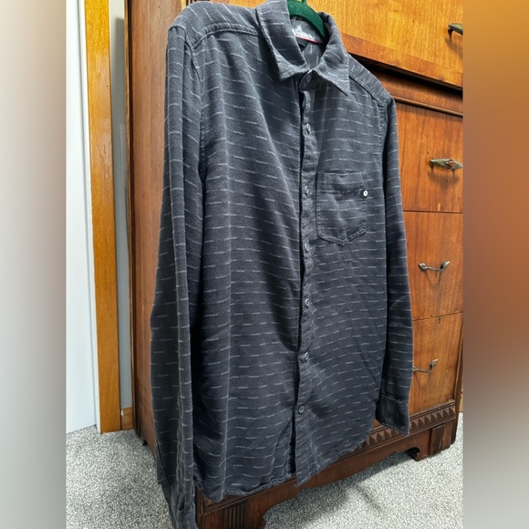 Marmot Button Up Patterned Grey Shirt - Picture 7 of 7
